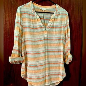 Perfect shirt for summer! Throw over a bathing suit, or wear while you garden!